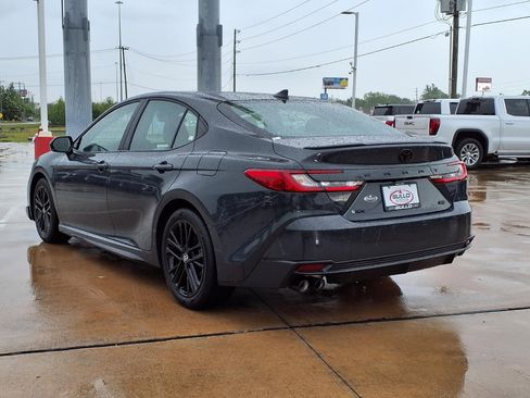 Used 2026 Toyota Camry SE FWD image 2