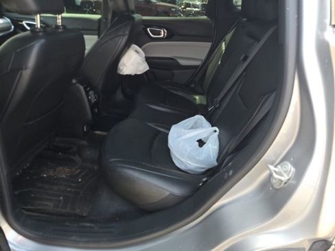 Used 2024 Jeep Compass Limited image 6