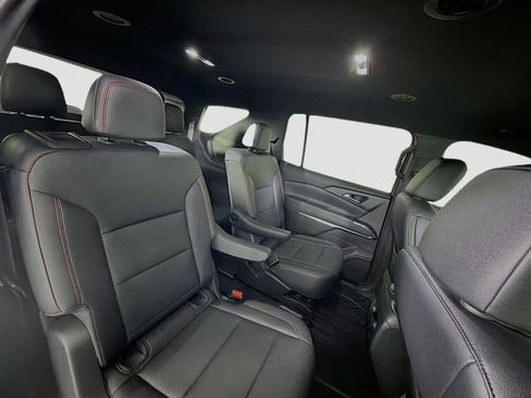 Used 2024 Chevrolet Traverse Z71 AWD/4WD image 30