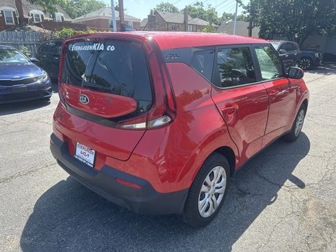 Used 2020 Kia Soul LX image 4