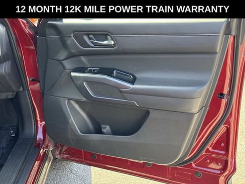Used 2023 Nissan Pathfinder SL w/ SL Premium Package AWD/4WD image 8