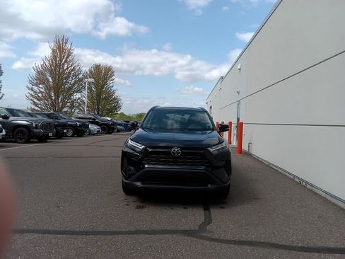 Certified 2025 Toyota RAV4 XLE AWD/4WD image 4