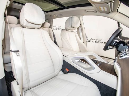 Used 2026 Mercedes-Benz GLS 580 4MATIC image 19