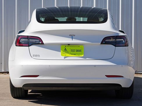 Used 2018 Tesla Model 3 Long Range image 10