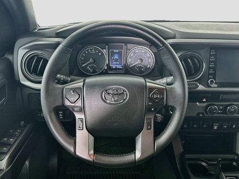 Used 2023 Toyota Tacoma TRD Off-Road w/ Technology Package RWD image 18