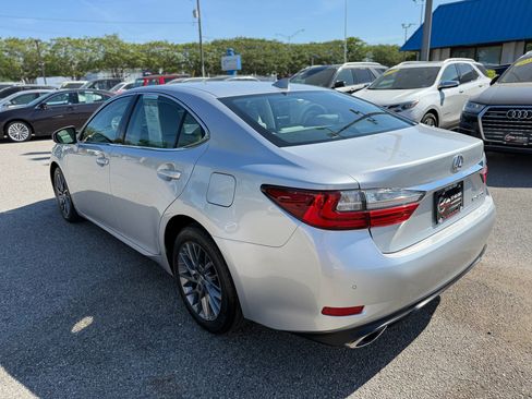 Used 2018 Lexus ES 350 w/ Navigation System Package FWD image 9