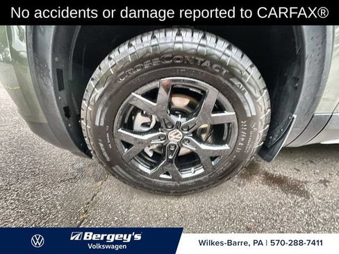 Used 2024 Volkswagen Atlas Peak Edition SEL AWD/4WD image 2