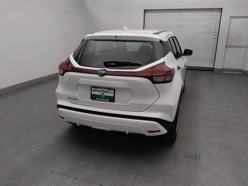 Used 2024 Nissan Kicks S FWD image 7