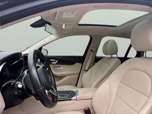 Used 2021 Mercedes-Benz GLC 300 4MATIC image 13