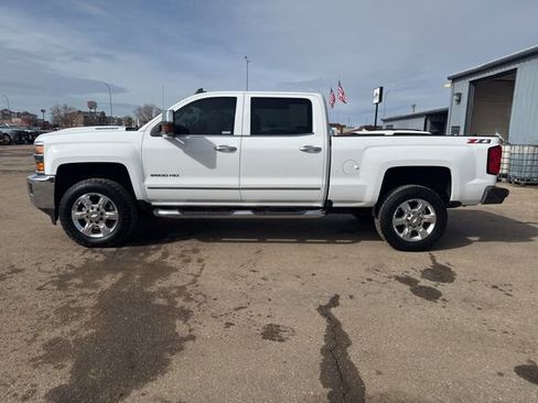 Used 2019 Chevrolet Silverado 2500 LTZ w/ Duramax Plus Package image 4