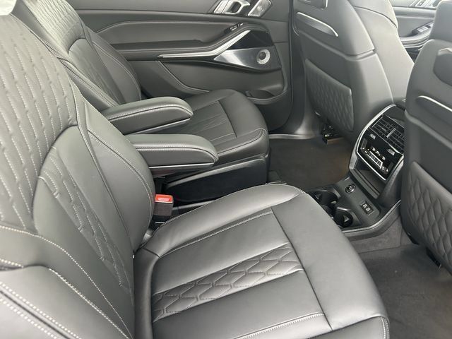 New 2026 BMW ALPINA XB7 AWD/4WD image 14