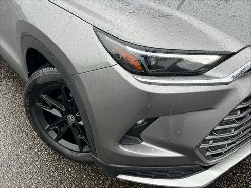 Certified 2025 Toyota Grand Highlander AWD Hybrid image 2
