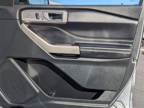Used 2023 Ford Explorer Limited image 33