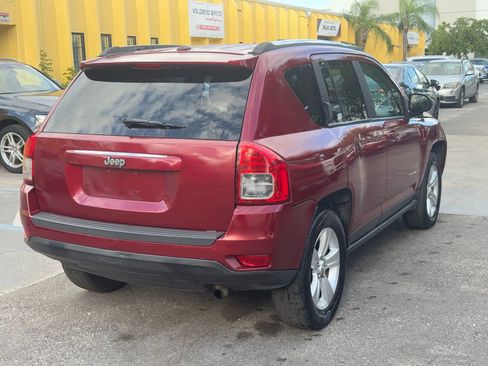 Used 2012 Jeep Compass Latitude w/ Sun/Sound Group AWD/4WD image 9
