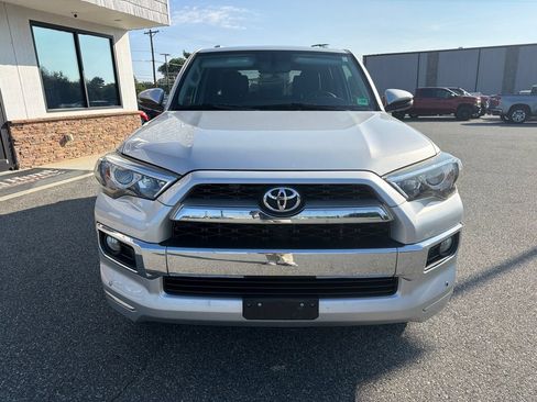 Used 2019 Toyota 4Runner Limited AWD/4WD image 10