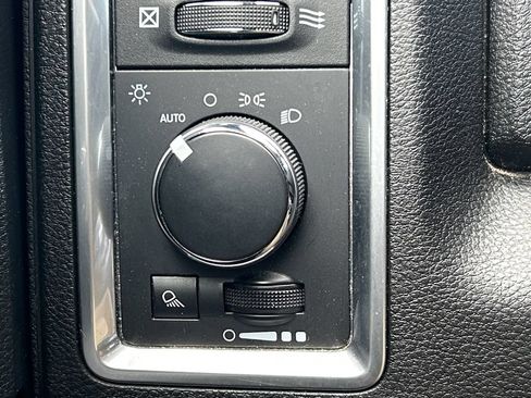 Used 2024 RAM 1500 Warlock AWD/4WD image 32