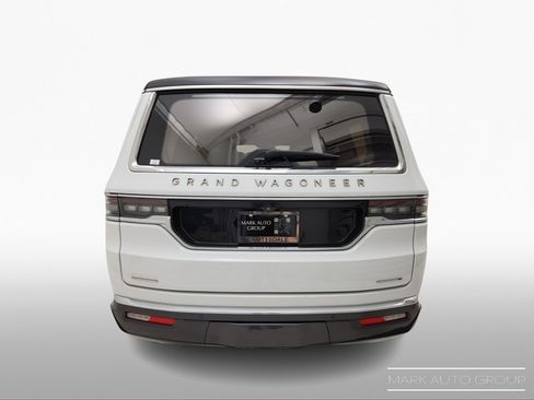 Used 2022 Jeep Grand Wagoneer Series III image 14