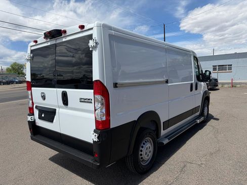 Used 2025 RAM ProMaster 2500 w/ U-Haul Equipment Group image 9