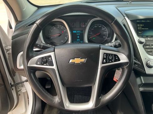 Used 2017 Chevrolet Equinox LT AWD/4WD image 9