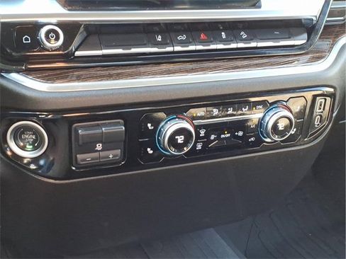 Used 2025 GMC Sierra 2500 SLE w/ SLE Value Package; image 25