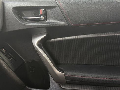 Used 2013 Scion FR-S RWD image 30