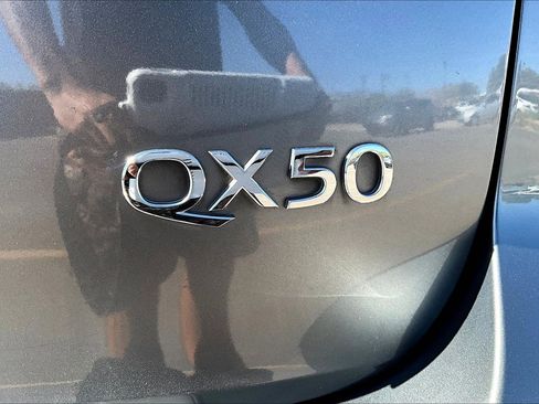 Used 2017 INFINITI QX50 Base w/ Premium Plus Package image 30
