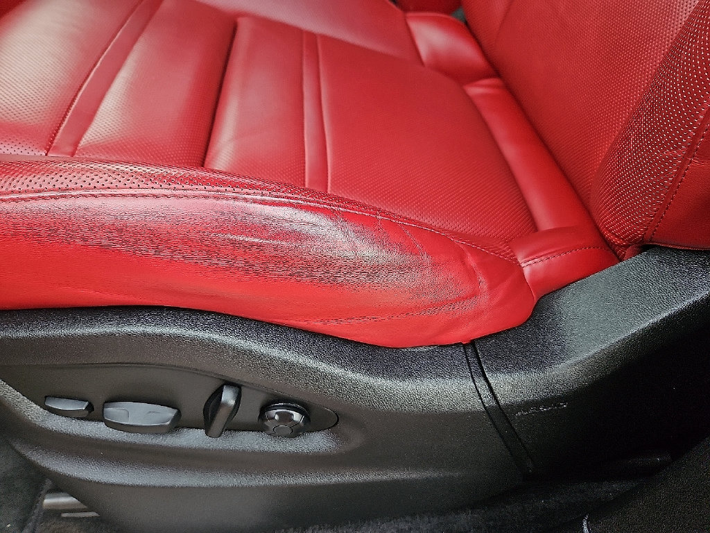 Used 2023 Porsche Cayenne Platinum Edition AWD/4WD image 23