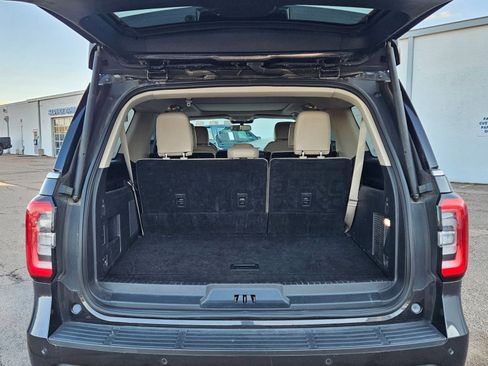 Used 2024 Ford Expedition Max Limited image 4