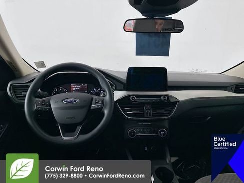 Used 2020 Ford Escape SE image 25