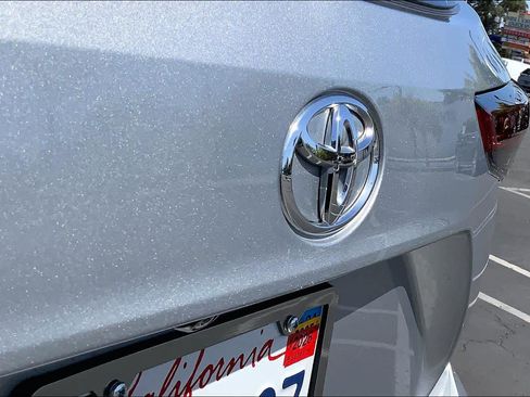 Used 2023 Toyota Highlander Limited FWD image 30