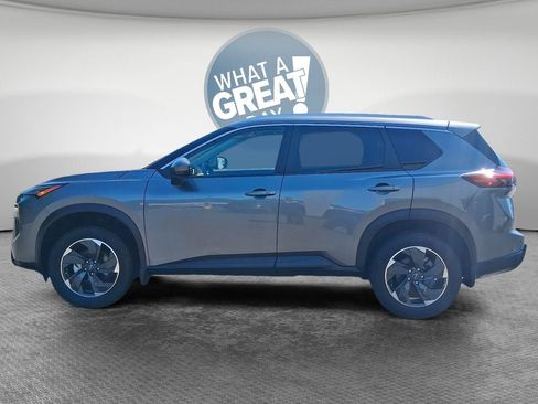Used 2024 Nissan Rogue SV w/ SV Premium Package AWD/4WD image 7