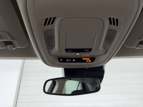 Used 2023 Buick Envision Essence FWD image 20