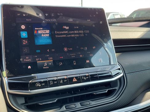 New 2026 Jeep Compass Limited image 25