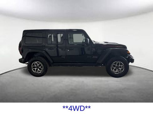 Used 2025 Jeep Wrangler Unlimited Rubicon AWD/4WD image 7