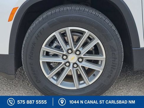 Used 2023 Chevrolet Traverse LT AWD/4WD image 9