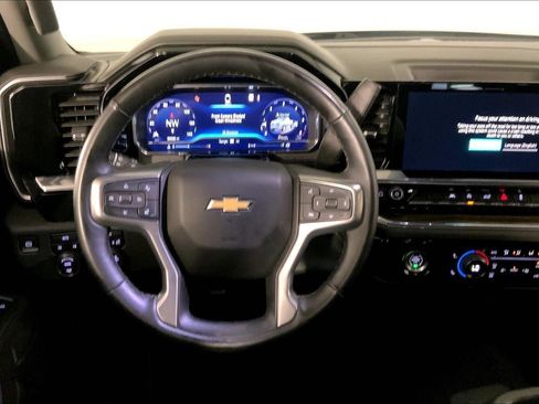 Used 2023 Chevrolet Silverado 1500 LT AWD/4WD image 5