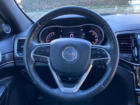 Used 2019 Jeep Grand Cherokee Limited w/ Luxury Group II image 38