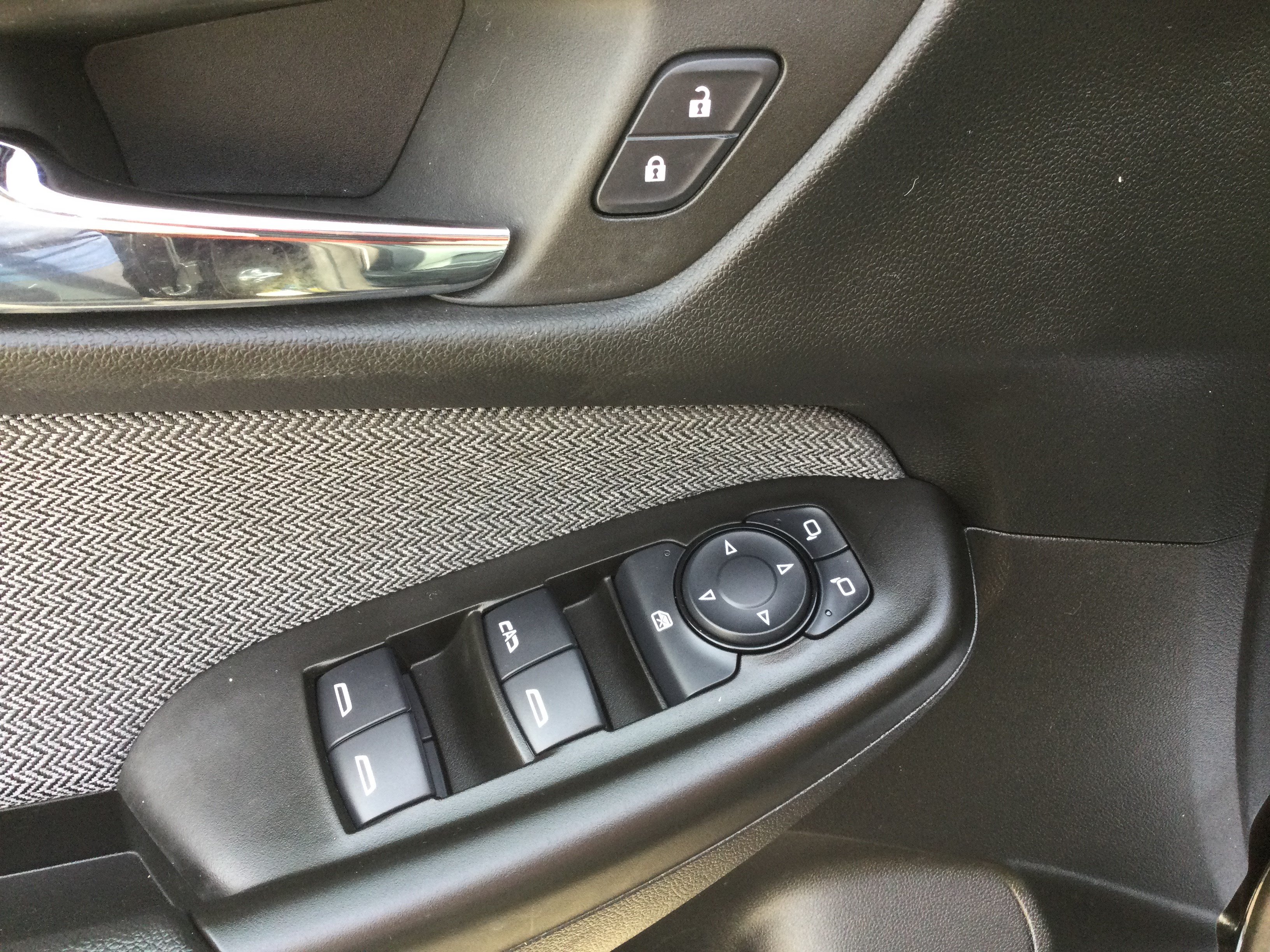 Used 2025 Chevrolet TrailBlazer LT w/ LT Cold Weather Package AWD/4WD image 8