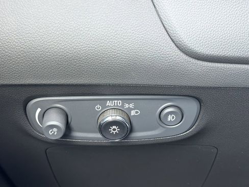 Used 2023 Buick Encore GX Select w/ Sport Touring Package FWD image 13