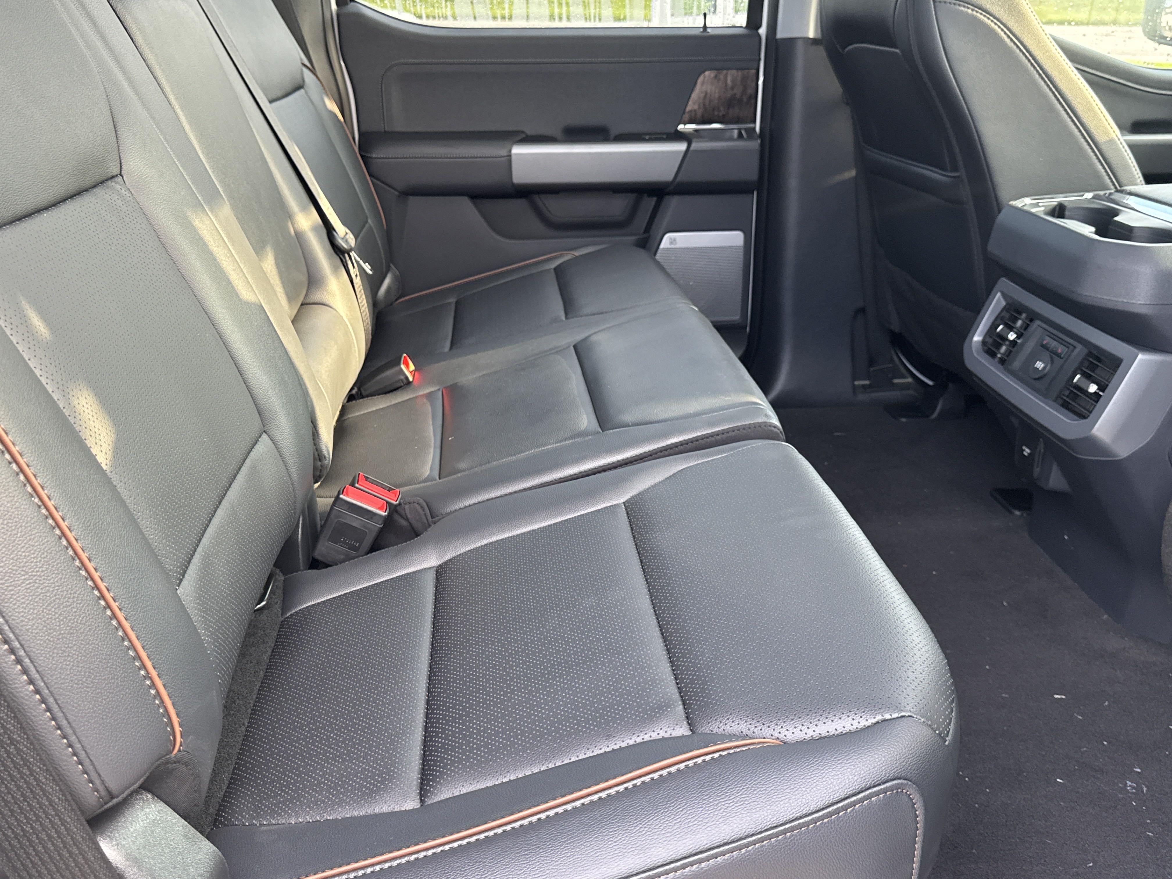 New 2025 Ford F250 Lariat w/ Lariat Ultimate Package AWD/4WD image 16
