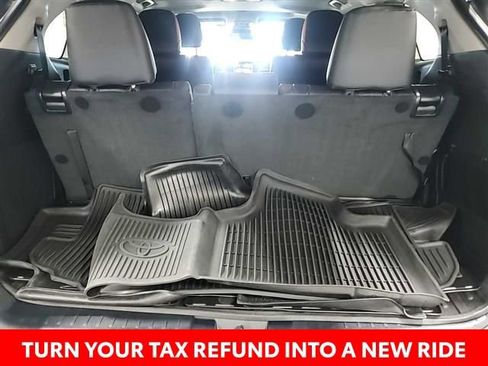 Used 2022 Toyota Highlander Limited image 17
