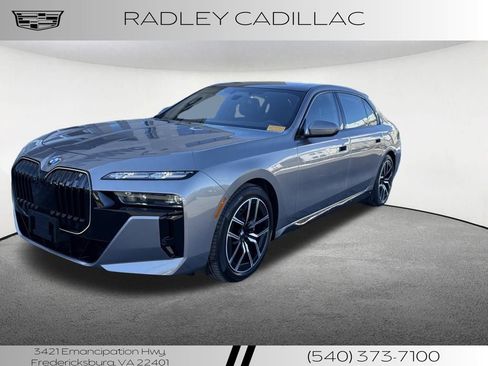 Used 2024 BMW 760i xDrive w/ Executive Package image 27