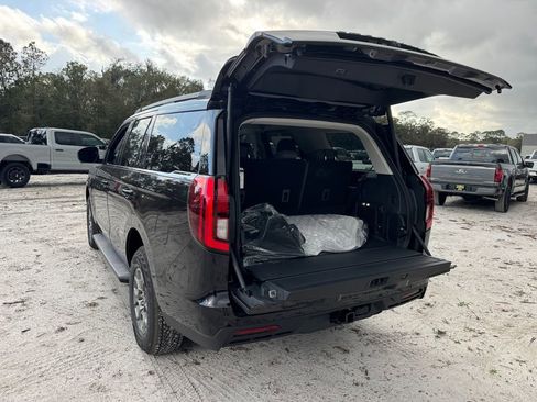 New 2025 Ford Expedition Active image 22