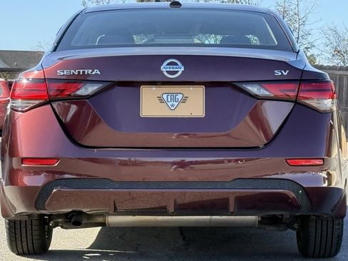 Used 2021 Nissan Sentra SV image 4