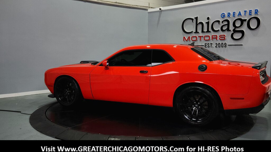 Used 2022 Dodge Challenger R/T Scat Pack w/ Shaker Package RWD image 7