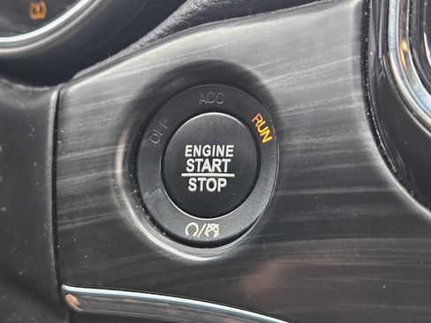 Used 2019 Jeep Grand Cherokee Limited w/ Luxury Group II RWD image 21