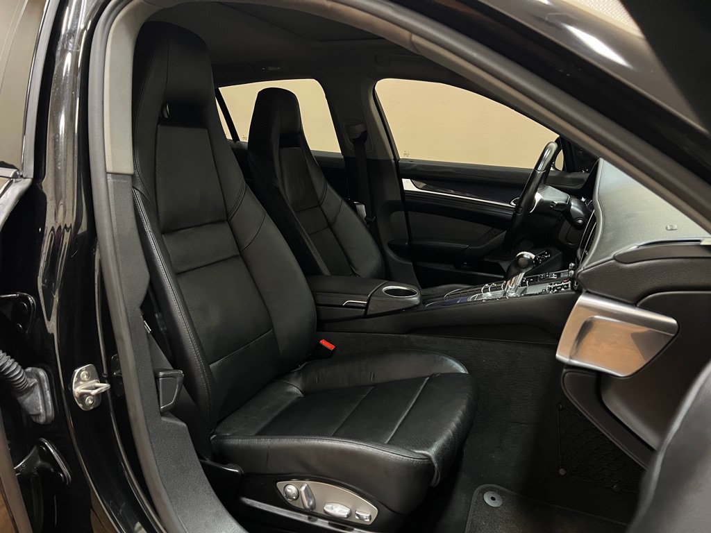 Used 2014 Porsche Panamera 4 AWD/4WD image 22