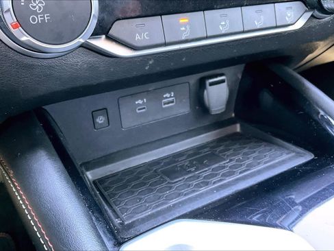 Used 2024 Nissan Altima 2.5 SR w/ SR Premium Package image 32