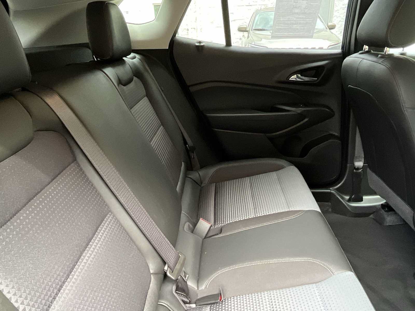 Certified 2024 Chevrolet Trax LT FWD image 24