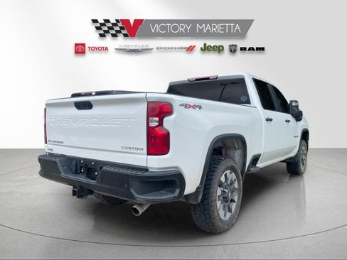 Used 2024 Chevrolet Silverado 2500 Custom w/ Custom Value Package AWD/4WD image 4